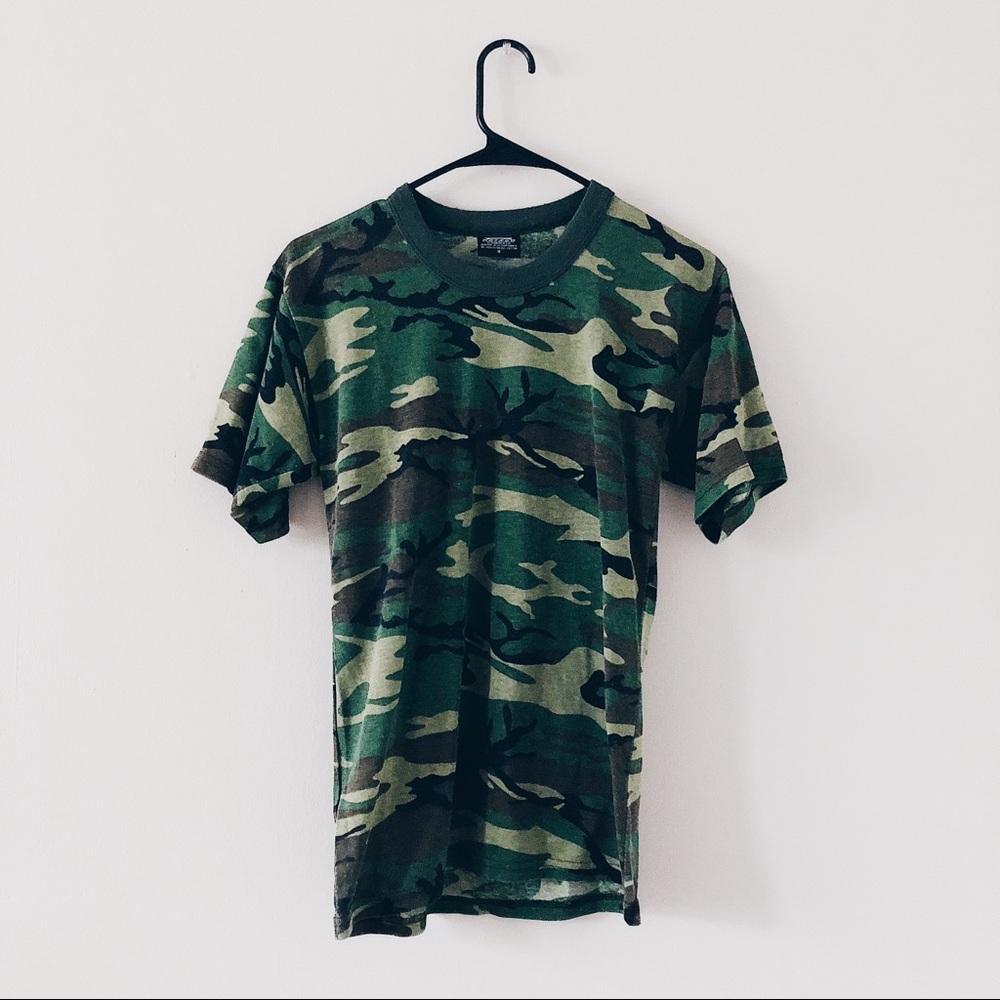 urban outfitters camo tee